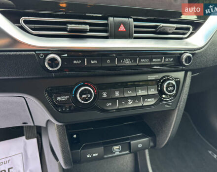 Синий Киа Niro, объемом двигателя 0 л и пробегом 156 тыс. км за 18900 $, фото 52 на Automoto.ua