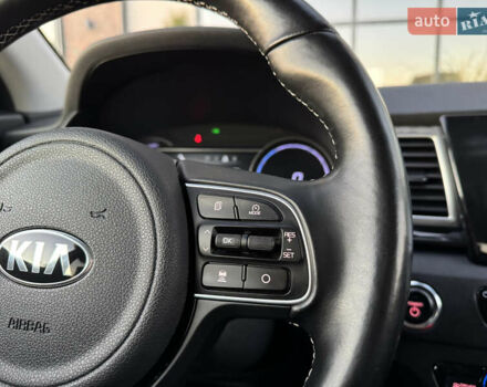 Синий Киа Niro, объемом двигателя 0 л и пробегом 142 тыс. км за 17500 $, фото 64 на Automoto.ua