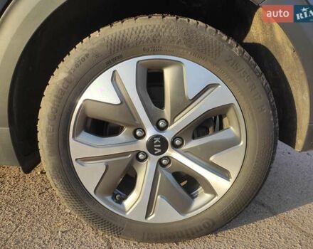 Синій Кіа Niro, об'ємом двигуна 0 л та пробігом 120 тис. км за 19890 $, фото 38 на Automoto.ua