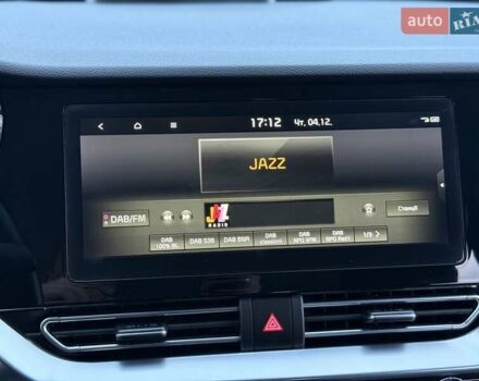Синій Кіа Niro, об'ємом двигуна 0 л та пробігом 81 тис. км за 19350 $, фото 77 на Automoto.ua