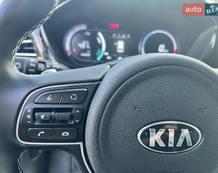 Синій Кіа Niro, об'ємом двигуна 0 л та пробігом 112 тис. км за 19500 $, фото 61 на Automoto.ua