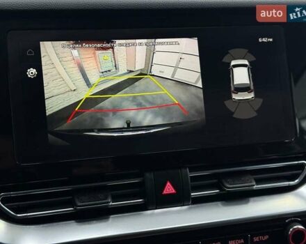 Синій Кіа Niro, об'ємом двигуна 0 л та пробігом 130 тис. км за 19071 $, фото 22 на Automoto.ua