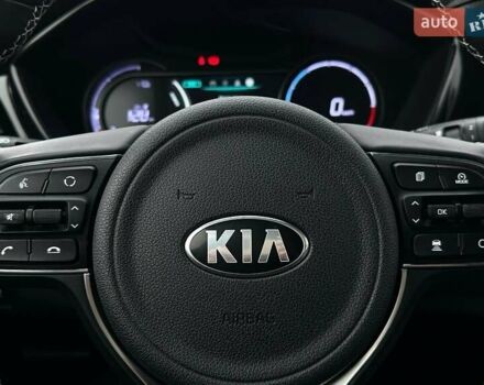 Синий Киа Niro, объемом двигателя 0 л и пробегом 117 тыс. км за 19900 $, фото 47 на Automoto.ua