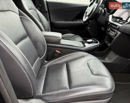 Синий Киа Niro, объемом двигателя 0 л и пробегом 115 тыс. км за 19900 $, фото 18 на Automoto.ua