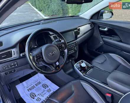 Синий Киа Niro, объемом двигателя 0 л и пробегом 138 тыс. км за 17800 $, фото 75 на Automoto.ua