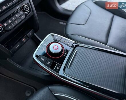 Синій Кіа Niro, об'ємом двигуна 0 л та пробігом 81 тис. км за 19350 $, фото 57 на Automoto.ua