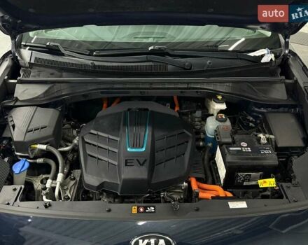Синій Кіа Niro, об'ємом двигуна 0 л та пробігом 130 тис. км за 19071 $, фото 11 на Automoto.ua
