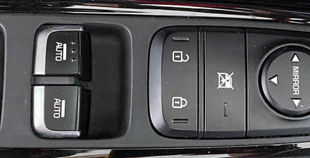Синий Киа Niro, объемом двигателя 0 л и пробегом 100 тыс. км за 20950 $, фото 22 на Automoto.ua