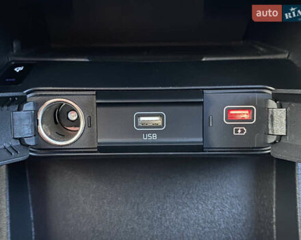 Синій Кіа Niro, об'ємом двигуна 0 л та пробігом 76 тис. км за 22900 $, фото 74 на Automoto.ua