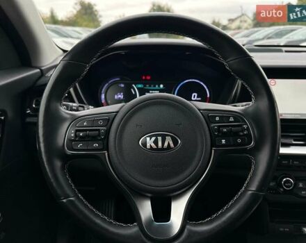 Синий Киа Niro, объемом двигателя 0 л и пробегом 117 тыс. км за 19900 $, фото 46 на Automoto.ua