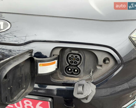 Синий Киа Niro, объемом двигателя 0 л и пробегом 115 тыс. км за 19900 $, фото 70 на Automoto.ua