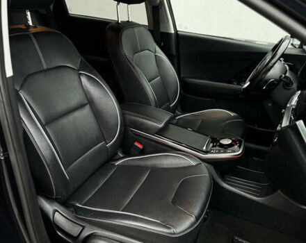 Синій Кіа Niro, об'ємом двигуна 0 л та пробігом 93 тис. км за 19999 $, фото 39 на Automoto.ua