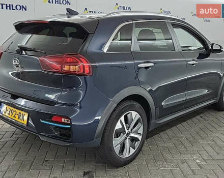 Киа Niro 2020 в Черкассах на Automoto.ua Синий Киа Niro, объемом двигателя 0 л и пробегом 137 тыс. км за 19190 $, фото 3 на Automoto.ua