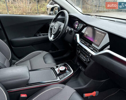 Синий Киа Niro, объемом двигателя 0 л и пробегом 125 тыс. км за 19600 $, фото 22 на Automoto.ua