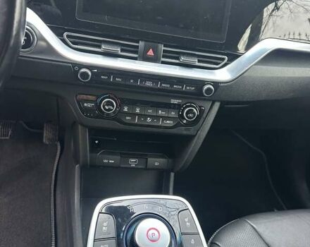Синій Кіа Niro, об'ємом двигуна 0 л та пробігом 170 тис. км за 18300 $, фото 26 на Automoto.ua