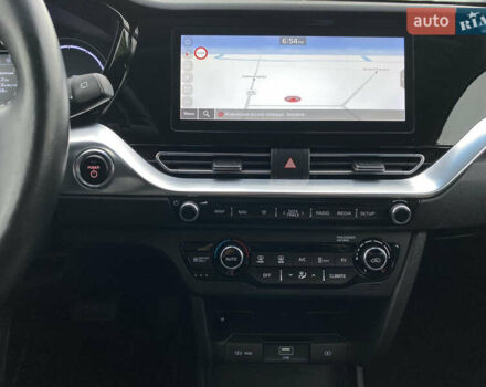 Синій Кіа Niro, об'ємом двигуна 0 л та пробігом 138 тис. км за 21200 $, фото 70 на Automoto.ua