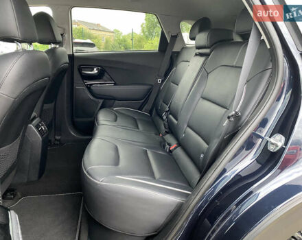 Синій Кіа Niro, об'ємом двигуна 0 л та пробігом 138 тис. км за 21200 $, фото 87 на Automoto.ua