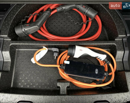 Синий Киа Niro, объемом двигателя 0 л и пробегом 119 тыс. км за 20800 $, фото 87 на Automoto.ua