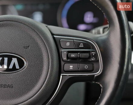 Синий Киа Niro, объемом двигателя 0 л и пробегом 131 тыс. км за 19500 $, фото 43 на Automoto.ua