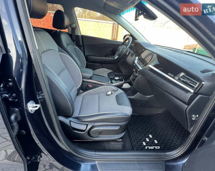 Синий Киа Niro, объемом двигателя 0 л и пробегом 92 тыс. км за 18799 $, фото 50 на Automoto.ua