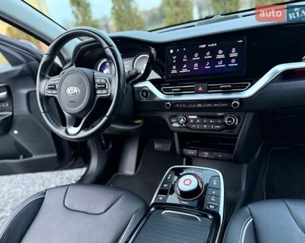 Синій Кіа Niro, об'ємом двигуна 0 л та пробігом 81 тис. км за 19350 $, фото 75 на Automoto.ua