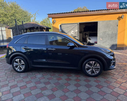 Синий Киа Niro, объемом двигателя 0 л и пробегом 170 тыс. км за 17999 $, фото 2 на Automoto.ua