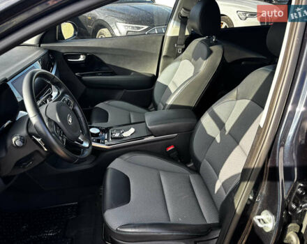 Синий Киа Niro, объемом двигателя 0 л и пробегом 76 тыс. км за 19999 $, фото 16 на Automoto.ua