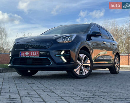 Синий Киа Niro, объемом двигателя 0 л и пробегом 92 тыс. км за 18799 $, фото 2 на Automoto.ua