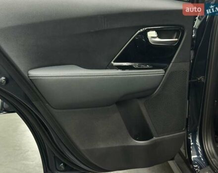 Синій Кіа Niro, об'ємом двигуна 0 л та пробігом 130 тис. км за 19071 $, фото 27 на Automoto.ua