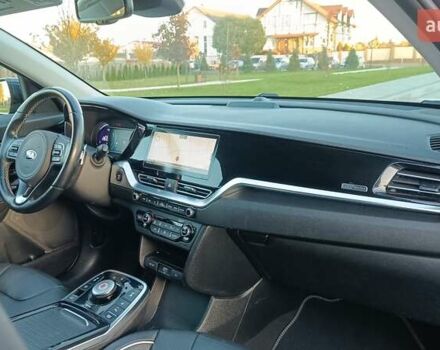 Киа Niro 2020 в Львове на Automoto.ua Синий Киа Niro, объемом двигателя 0 л и пробегом 149 тыс. км за 19900 $, фото 41 на Automoto.ua