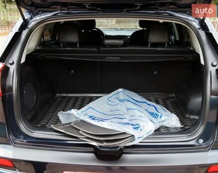 Синий Киа Niro, объемом двигателя 0 л и пробегом 99 тыс. км за 17950 $, фото 43 на Automoto.ua