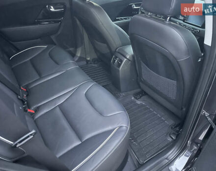 Синій Кіа Niro, об'ємом двигуна 0 л та пробігом 139 тис. км за 18500 $, фото 15 на Automoto.ua