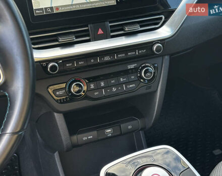 Синий Киа Niro, объемом двигателя 0 л и пробегом 76 тыс. км за 19999 $, фото 28 на Automoto.ua