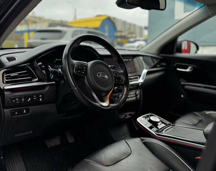 Синій Кіа Niro, об'ємом двигуна 0 л та пробігом 93 тис. км за 19999 $, фото 49 на Automoto.ua