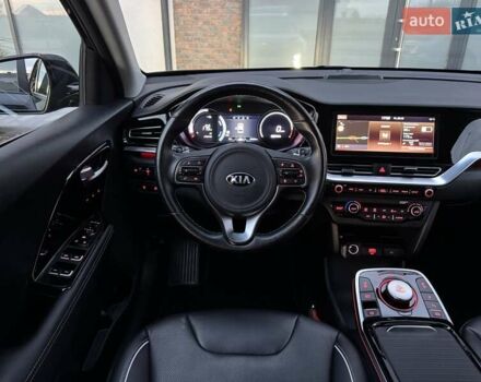 Синий Киа Niro, объемом двигателя 0 л и пробегом 90 тыс. км за 19999 $, фото 2 на Automoto.ua