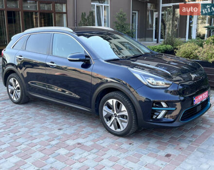 Синий Киа Niro, объемом двигателя 0 л и пробегом 112 тыс. км за 20800 $, фото 2 на Automoto.ua