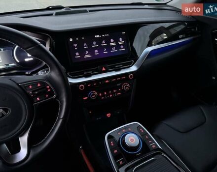 Синий Киа Niro, объемом двигателя 0 л и пробегом 95 тыс. км за 20500 $, фото 47 на Automoto.ua