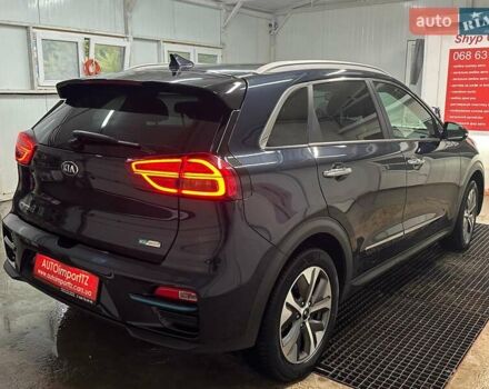 Киа Niro 2020 в Львове на Automoto.ua Синий Киа Niro, объемом двигателя 0 л и пробегом 32 тыс. км за 23900 $, фото 25 на Automoto.ua