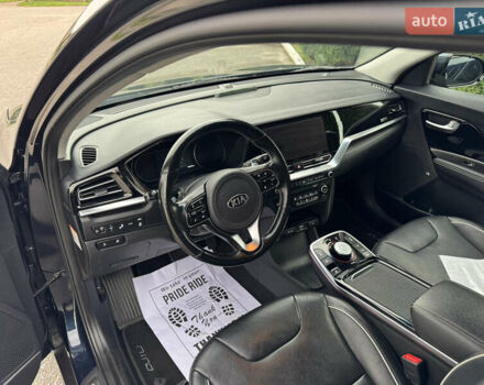 Синий Киа Niro, объемом двигателя 0 л и пробегом 156 тыс. км за 18900 $, фото 63 на Automoto.ua