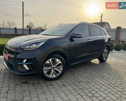 Синий Киа Niro, объемом двигателя 0 л и пробегом 156 тыс. км за 18900 $, фото 4 на Automoto.ua
