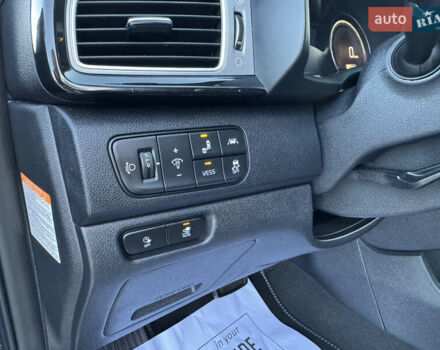 Синий Киа Niro, объемом двигателя 0 л и пробегом 138 тыс. км за 17800 $, фото 46 на Automoto.ua