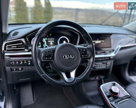 Синій Кіа Niro, об'ємом двигуна 0 л та пробігом 81 тис. км за 19350 $, фото 47 на Automoto.ua