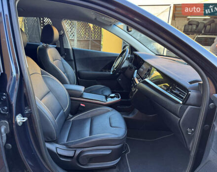 Синий Киа Niro, объемом двигателя 0 л и пробегом 170 тыс. км за 17999 $, фото 55 на Automoto.ua