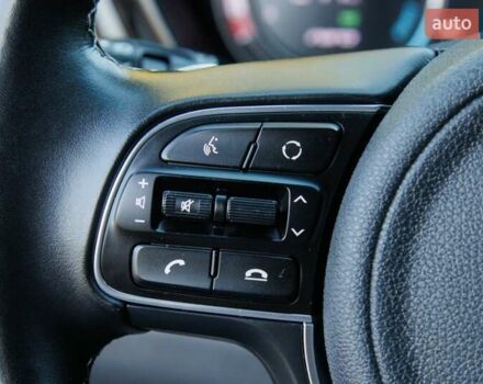 Синий Киа Niro, объемом двигателя 0 л и пробегом 125 тыс. км за 18950 $, фото 54 на Automoto.ua