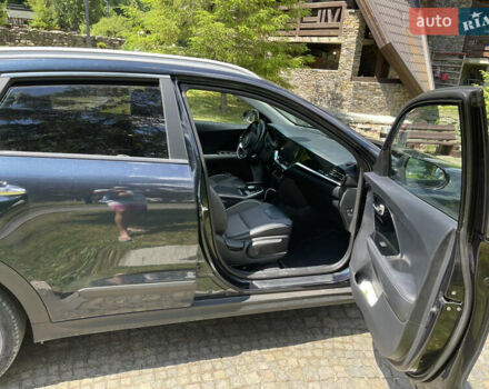 Синій Кіа Niro, об'ємом двигуна 0 л та пробігом 79 тис. км за 20990 $, фото 7 на Automoto.ua