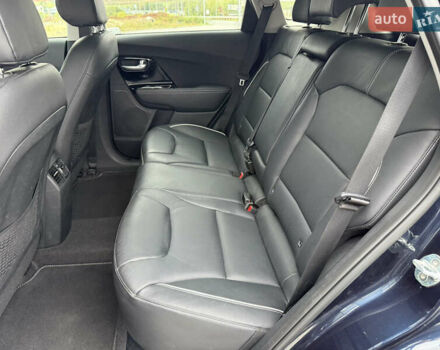 Синій Кіа Niro, об'ємом двигуна 0 л та пробігом 124 тис. км за 19950 $, фото 49 на Automoto.ua