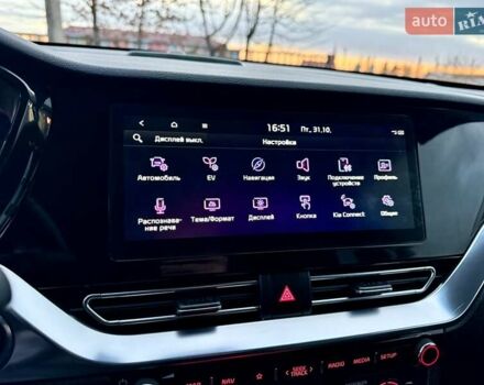 Синій Кіа Niro, об'ємом двигуна 0 л та пробігом 84 тис. км за 19450 $, фото 66 на Automoto.ua