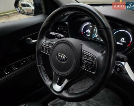 Синій Кіа Niro, об'ємом двигуна 0 л та пробігом 129 тис. км за 18999 $, фото 37 на Automoto.ua