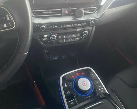 Синій Кіа Niro, об'ємом двигуна 0 л та пробігом 99 тис. км за 19000 $, фото 5 на Automoto.ua