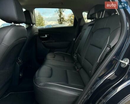 Синій Кіа Niro, об'ємом двигуна 0 л та пробігом 57 тис. км за 24700 $, фото 75 на Automoto.ua